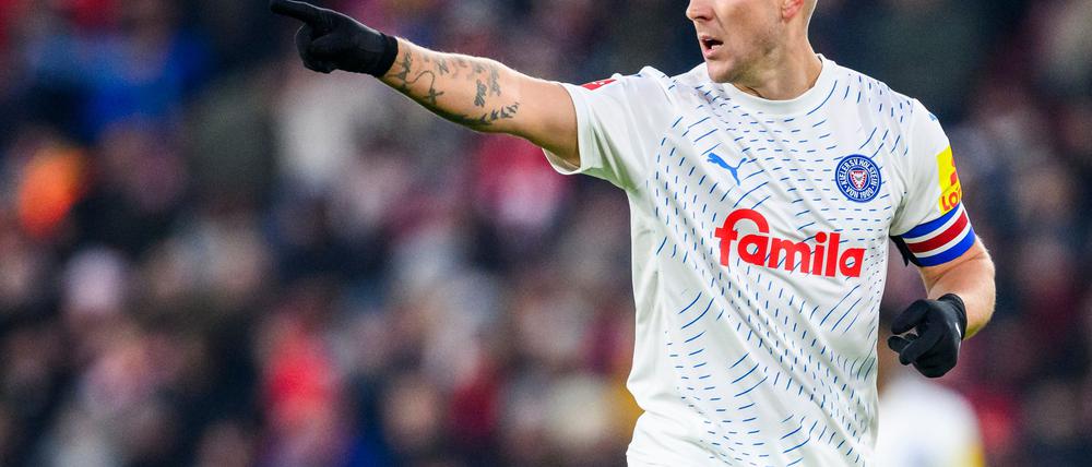 Sah gegen Dortmund Rot: Lewis Holtby.