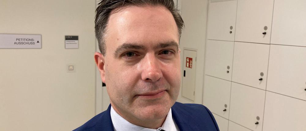 Dominik Kaufner, Brandenburger Landtagsabgeordneter der AfD, aufgenommen im Landtag in Potsdam. (Archivbild)