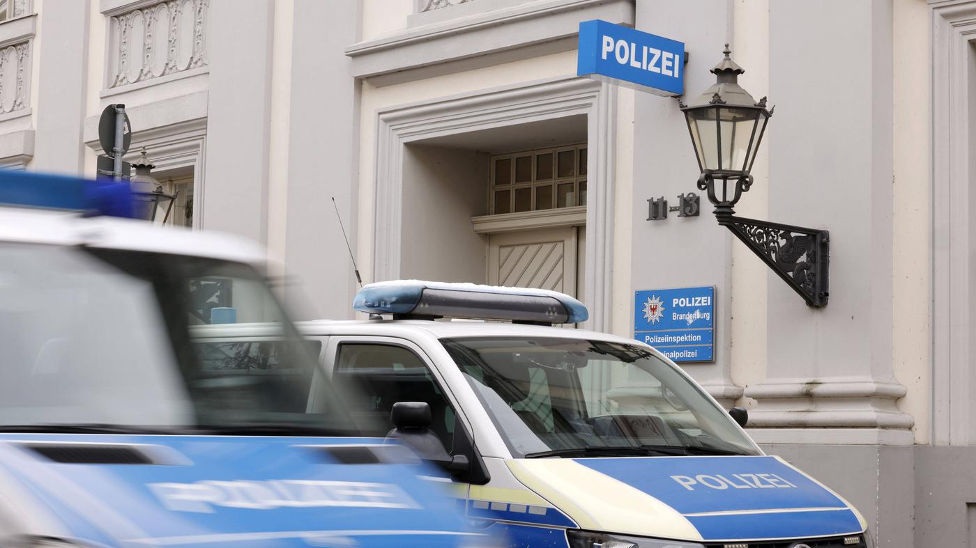 Tatverd-chtige-gefasst-Erneut-Jugendliche-am-Potsdamer-Luisenplatz-beraubt