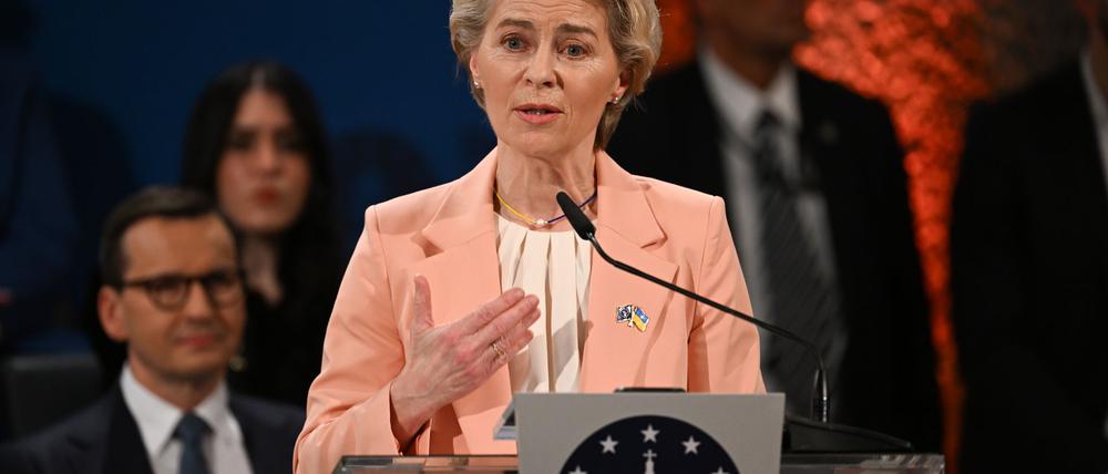 Ursula von der Leyen erhält den Karlspreis 2025 (Archivbild).