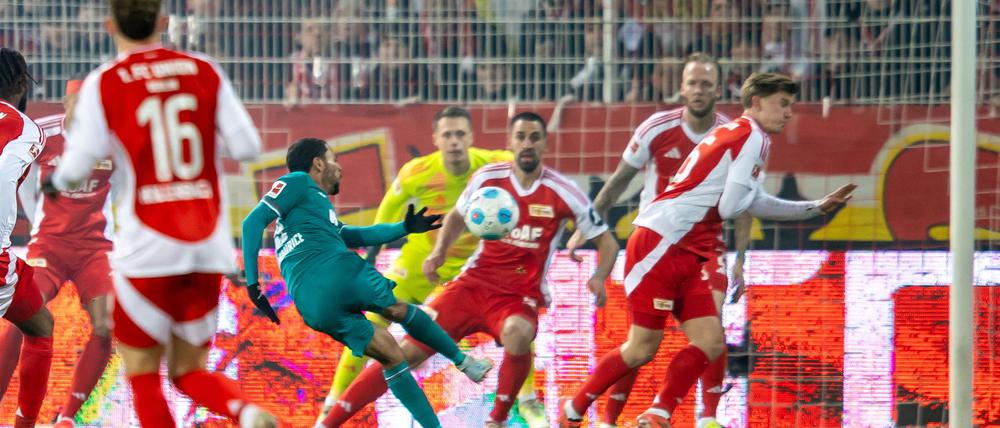 Claude-Maurice traf in der ersten Halbzeit doppelt.