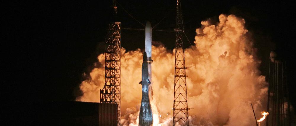 Die Rakete „New Glenn“ startet vom Weltraumbahnhof Cape Canaveral im US-Bundesstaat Florida.