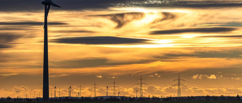 Wenn Sonne und Wind tagelang ausbleiben, kommt die Stromproduktion aus Wind- und Solarkraftwerken fast zum Erliegen. Hier ist eine Infrastruktur mit effizienten Energiespeichern gefragt.   
