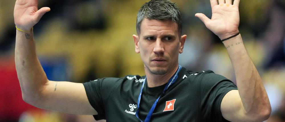 Der Schweizer Trainer Andy Schmid sieht sein Team im WM-Spiel gegen Deutschland in der klaren Außenseiterrolle.