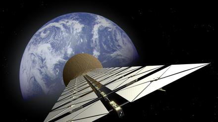 Illustration von Solarzellen eines Satelliten im Weltraum. Was wäre, wenn man Energie im Weltraum sammeln und an die Erde zurückstrahlen könnte?