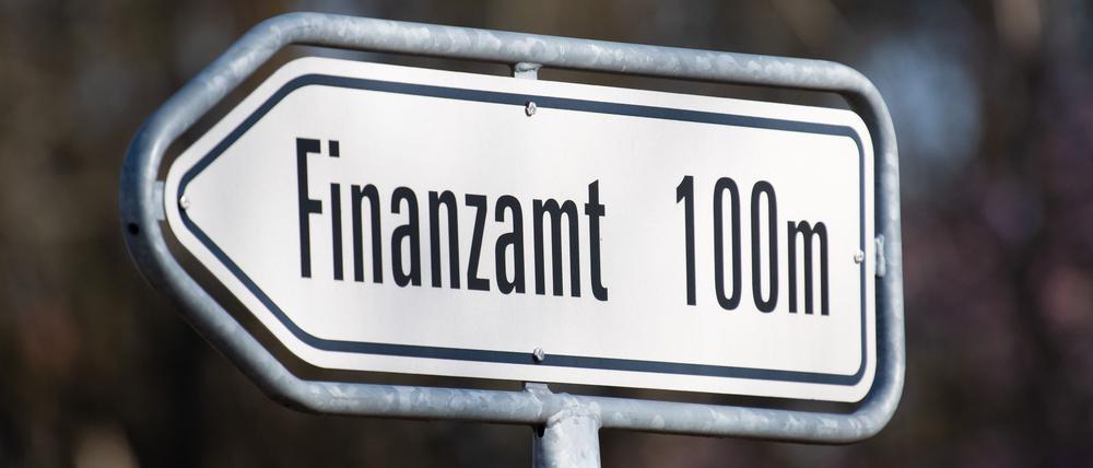 In Brandenburg sind gefälschte Steuerbescheide verschickt worden. (Symbolbild)