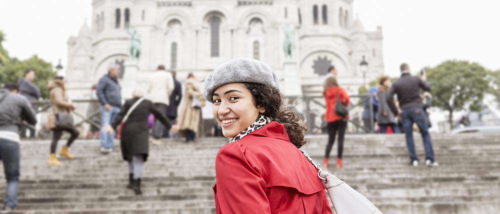 Halb Urlaub, halb Arbeit: Während des Auslandssemesters in Paris kann man Freunde auf den Stufen vor Sacre Coeur treffen.