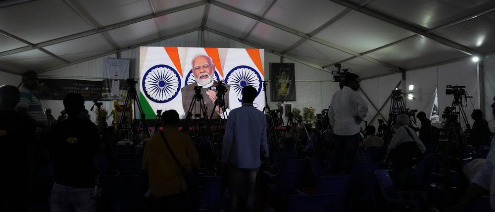 Indiens Premierminister Narendra Modi verfolgt die Aktivitäten der indischen Weltraumbehörde genau, wie hier bei der erfolgreichen Mondlandung Indiens. (Archivfoto)