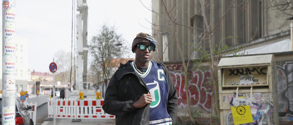 Der Menswear-Designer von Louis Vuitton Virgil Abloh war auch zur geheimen Modenschau von Bottega Veneta im Berghain eingeladen.