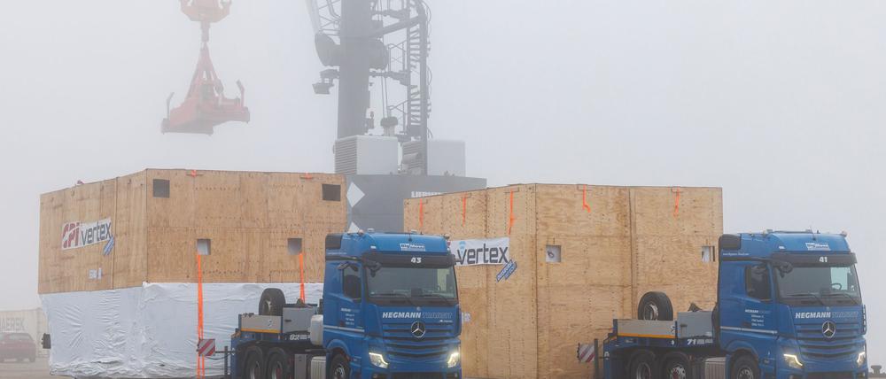 Die Größe der Teleskop-Teile hat selbst Schwertransporter an ihre Grenze gebracht.