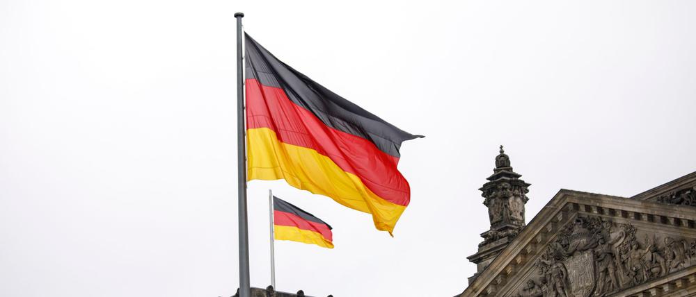 Besonders in strukturschwachen Regionen Ostdeutschlands ist die Zufriedenheit mit der Demokratie gering. (Archivbild)