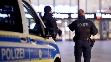 Polizei am Kölner Hauptbahnhof.