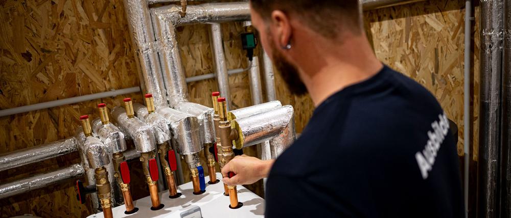 Im Brandenburger Handwerk sind Fachleute für die Energiewende gefragt.