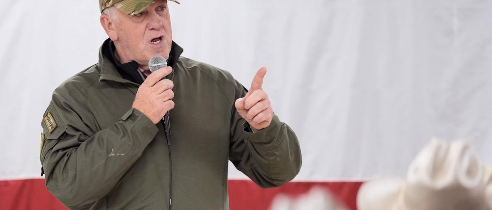 Der designierte US-Grenzschutzbeauftragte Tom Homan will illegal in den USA lebende Menschen abschieben. (Archivbild)