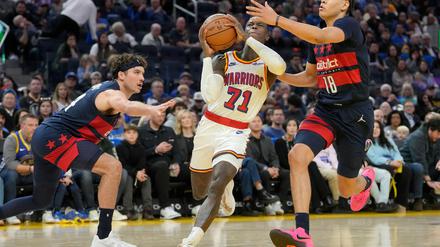 Dennis Schröder spielte eine gute Partie für die Golden State Warriors. 
