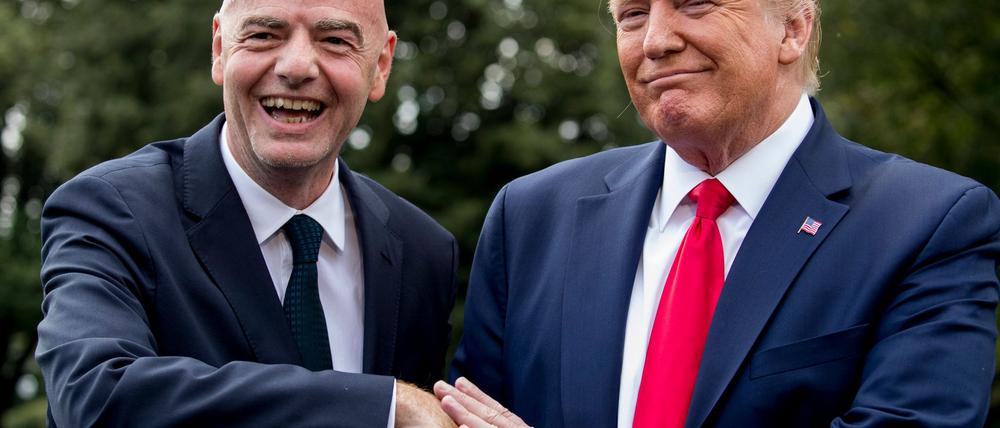 Gianni Infantino ist bei der Amtseinführung von Donald Trump dabei.