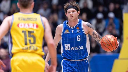 Frankfurt Skyliners, Booker Coplin (rechts) wurde nach einem positiven Dopingtest erst einmal suspendiert.