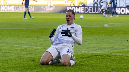 Derry Scherhant brachte Hertha per Traumtor in Führung. Entsprechend fiel danach sein Jubel aus.