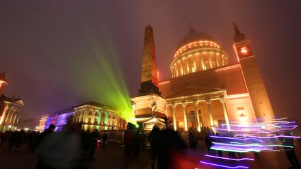 Die Nikolaikirche blieb bei der elften Ausgabe von „Unterwegs im Licht“ von Nebel umhüllt. 