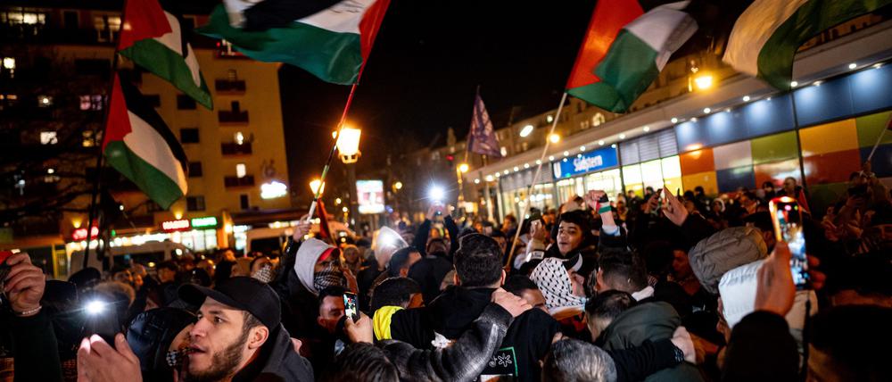 Am Wochenende gab es in Berlin wieder mehrere Nahost-Kundgebungen - und einige Festnahmen.