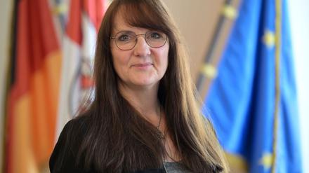 Brandenburgs Innenministerin Katrin Lange (SPD) will die Kompetenzen der Polizei erweitern. (Archivbild)