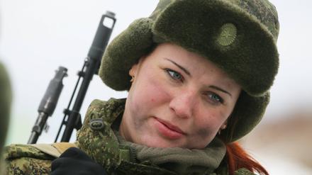 Eine Soldatin in Russland (Archivbild vom 3. März 2026).