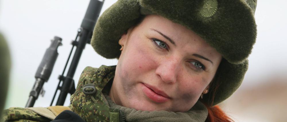 Eine Soldatin in Russland (Archivbild vom 3. März 2026).