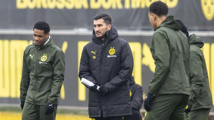 Dortmunds Trainer Nuri Sahin vor dem Spiel beim FC Bologna.  