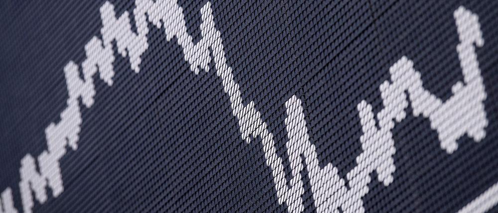 Der Dax ist erstmals über die Marke von 21.000 Punkten gestiegen.