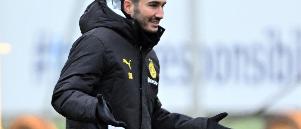 Lässt sich die Freude an seinem Trainerjob auch in der Krise nicht nehmen: Nuri Sahin.