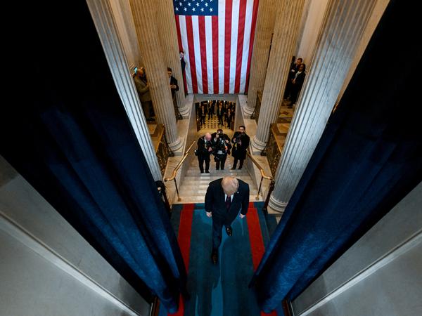 President-elect Donald J. Trump entering the stage of his inauguration as the 47th president of the United States inside the Capitol Rotunda of the U.S. Capitol building in Washington, D.C., Monday, January 20, 2025. Kenny Holston/Pool via REUTERS     TPX IMAGES OF THE DAY     