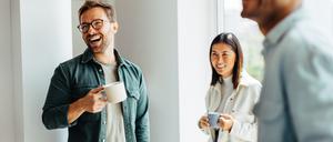 Kaffeetrinken mit Kollegen. Nett, aber zählt das schon als Präsenztag?