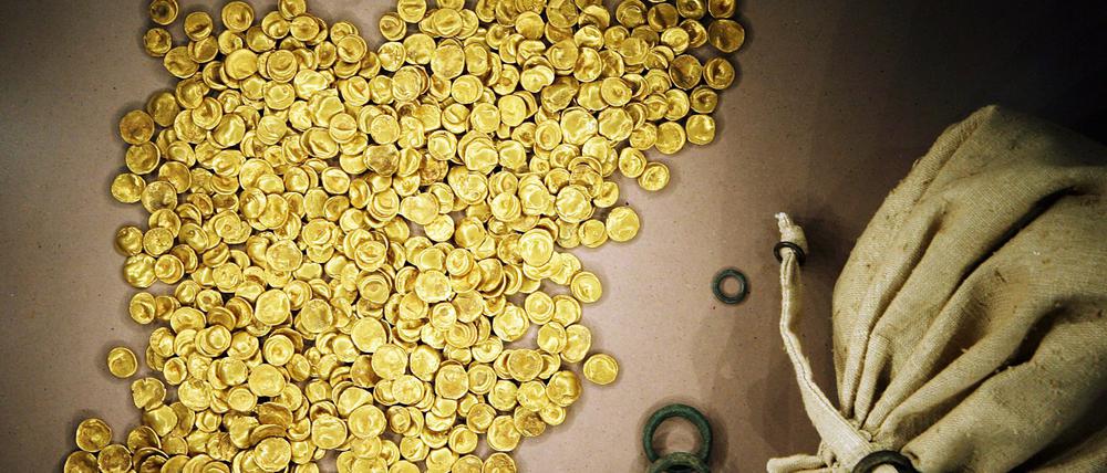 Der größte keltische Goldfund des 20. Jahrhunderts wurde 1999 gefunden, im November 2022 hatten Einbrecher die Goldmünzen gestohlen. (Archivbild)
