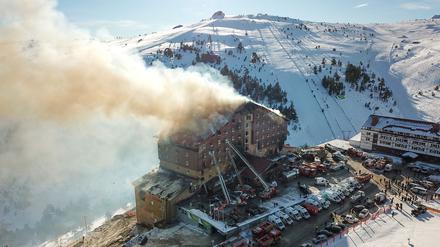 Das Feuer war in einem Ski-Hotel in Kartalkaya im Nordwesten der Türkei ausgebrochen.