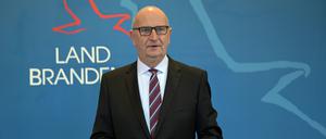 Dietmar Woidke (SPD), Ministerpräsident von Brandenburg, bricht mit der Tradition, zu Beginn der Legislatur eine Regierungserklärung abzugeben. 