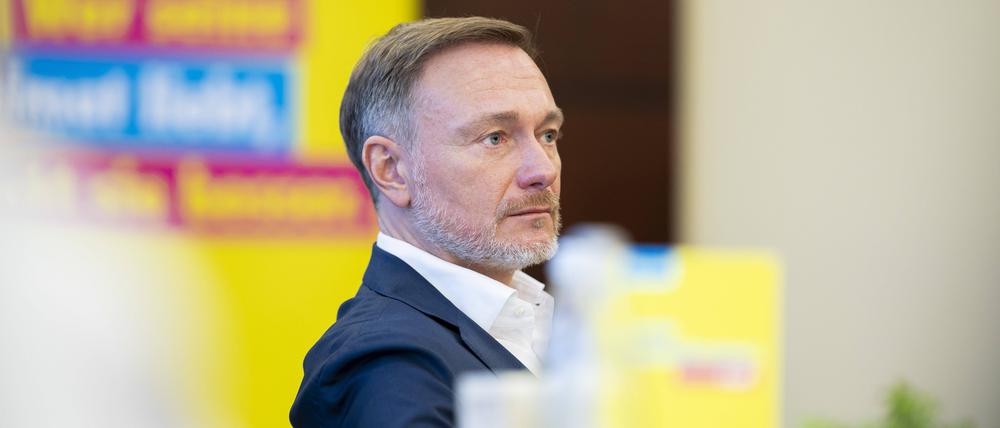 FDP-Bundesvorsitzender Christian Lindner während seiner Wahlkampfveranstaltung in Paderborn: Ein Parteimitglied sieht die Formalitäten rund um die Listenaufstellung der Partei verletzt. 