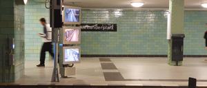 Alexanderplatz U5 Monitore