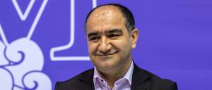 Özcan Mutlu trat 1992 bei den Grünen ein.