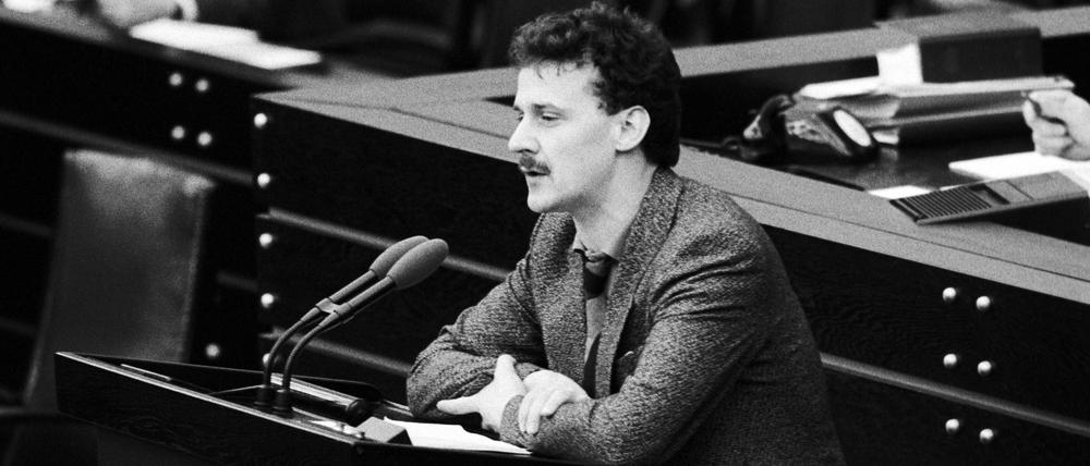 Pionier im Parlament: Herbert Rusche 1985 bei einer Rede.