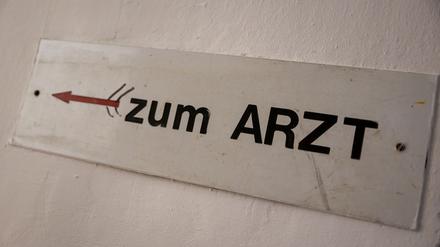 Vor allem Hausärzte fehlen in Brandenburg. (Symbolbild)