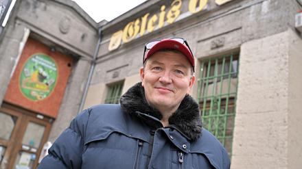 Aus dem „Gleis 6“ wird die Karaoke-Bar „Green Mago – Gleis 6“, mit Betreiber Nils Roth.