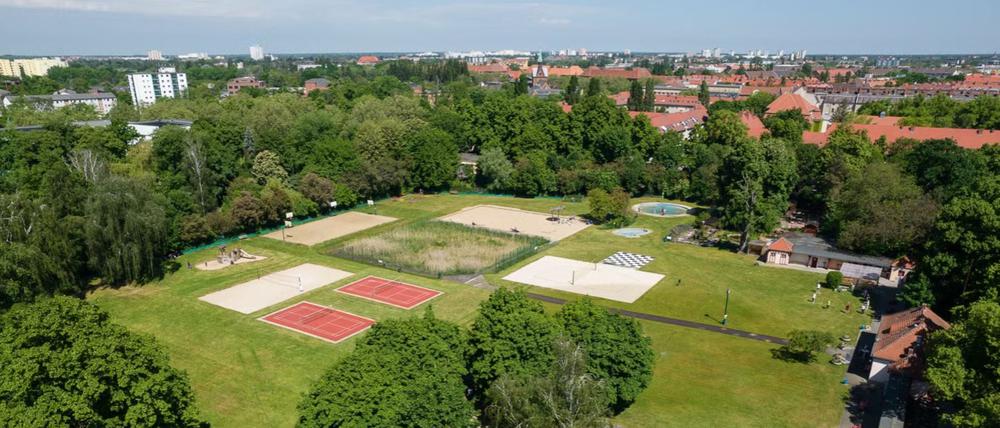 Sportpark Südpark in Berlin-Spandau Wilhelmstadt Freizeitsportanlage
