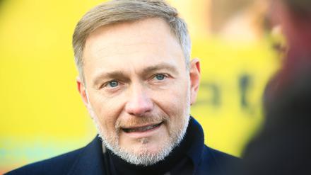 Christian Lindner beim Wahlkampf der FDP auf dem Domplatz in Erfurt.