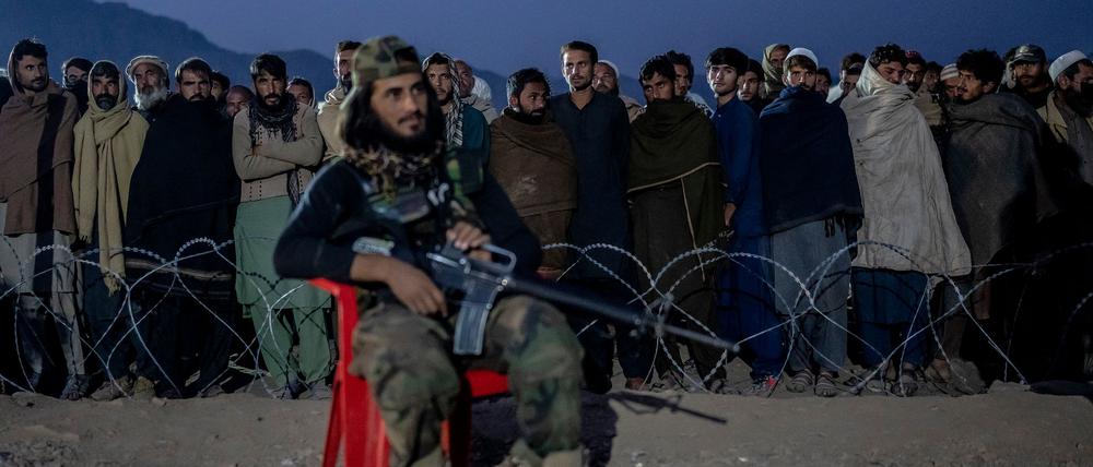 Pakistan schiebt immer wieder Afghanen in ihre Heimat ab - darunter zuletzt auch mehrere, die eine Aufnahmezusage für Deutschland haben. (Archivbild)
