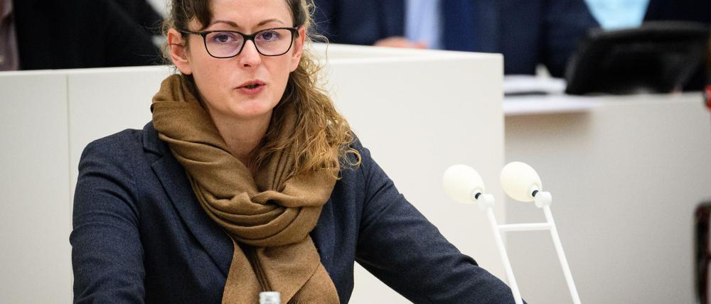 Brandenburgs Agrarministerin Hanka Mittelstädt zieht bisher eine positive Bilanz des Krisenmanagements nach dem Ausbruch der Maul- und Klauenseuche.