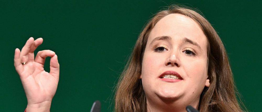 Die Hasskommentare im Netz hätten sie eher von Themen wie Ernährung, Sport oder Gesundheit ferngehalten, sagt Ricarda Lang. (Archivbild)