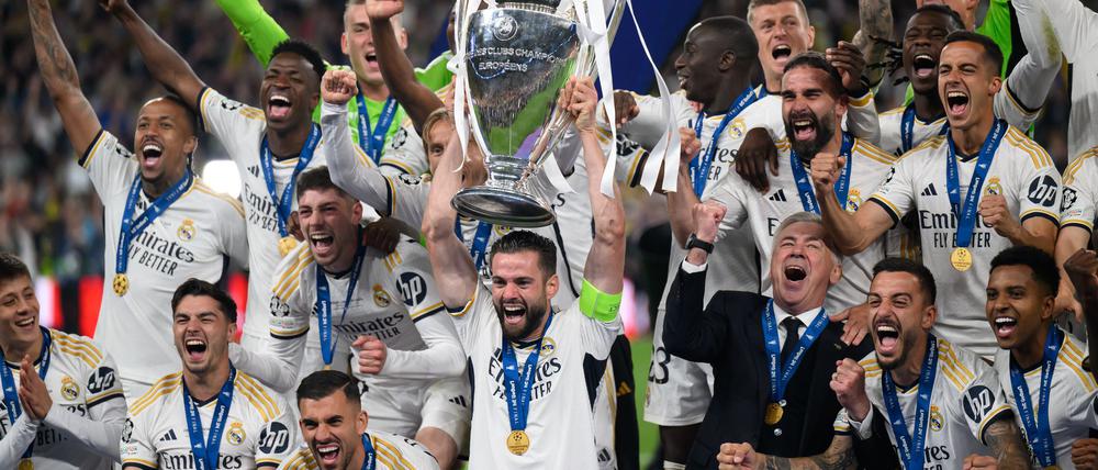Champion nicht nur auf dem Platz: Real Madrids Umrsatz erstmals bei mehr als einer Milliarde Euro.  