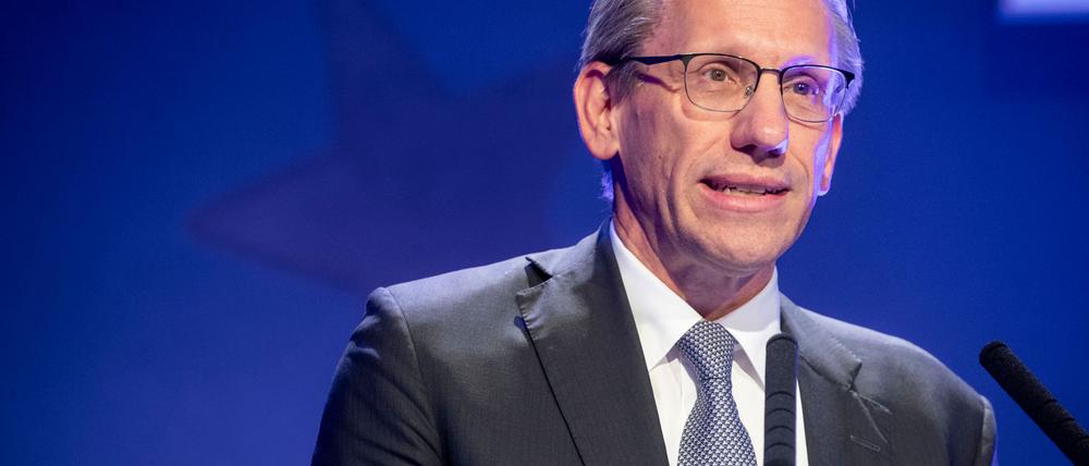 Eine Reform der Schuldenbremse allein reicht nach Ansicht des SPD-Finanzministers nicht aus. 