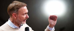 Christian Lindner spricht bei einer Wahlkampfveranstaltung im ·Haus der Begegnung.