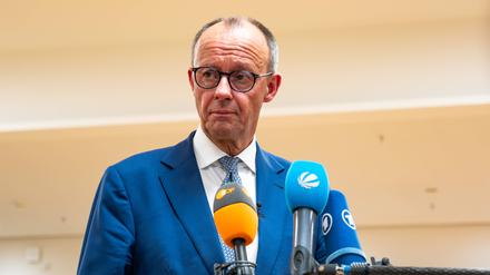 Friedrich Merz gibt ein Pressestatement zu der Messerattacke in Aschaffenburg
